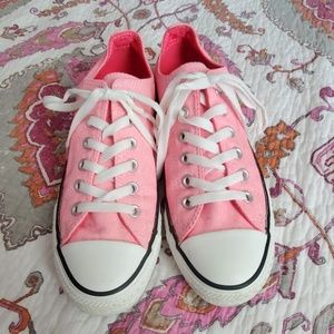 💗 Converse Chuck Taylor Neon Pink Sneakers 6m 8w